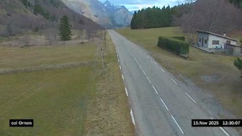 Webcam au col d'Ornon, dans la commune de Chantepérier. Vue orientée vers Ornon, en venant de Valbonnais